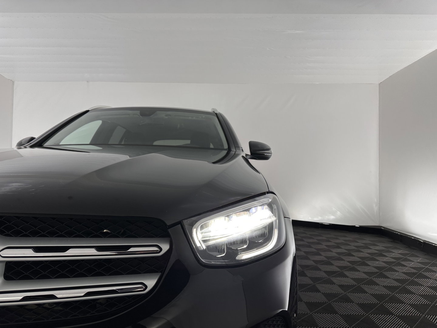 Mercedes-Benz GLC 300e 4MATIC Business Solution (IINCL.BTW) *LEATHER | FULL-LED | DIGI-COCKPIT | HEATED-SPORTSEATS | CAMERA | PRIAVACY-GLASS | NAVI-FULLMAP | ECC | PDC | CRUISE | 18''ALU*