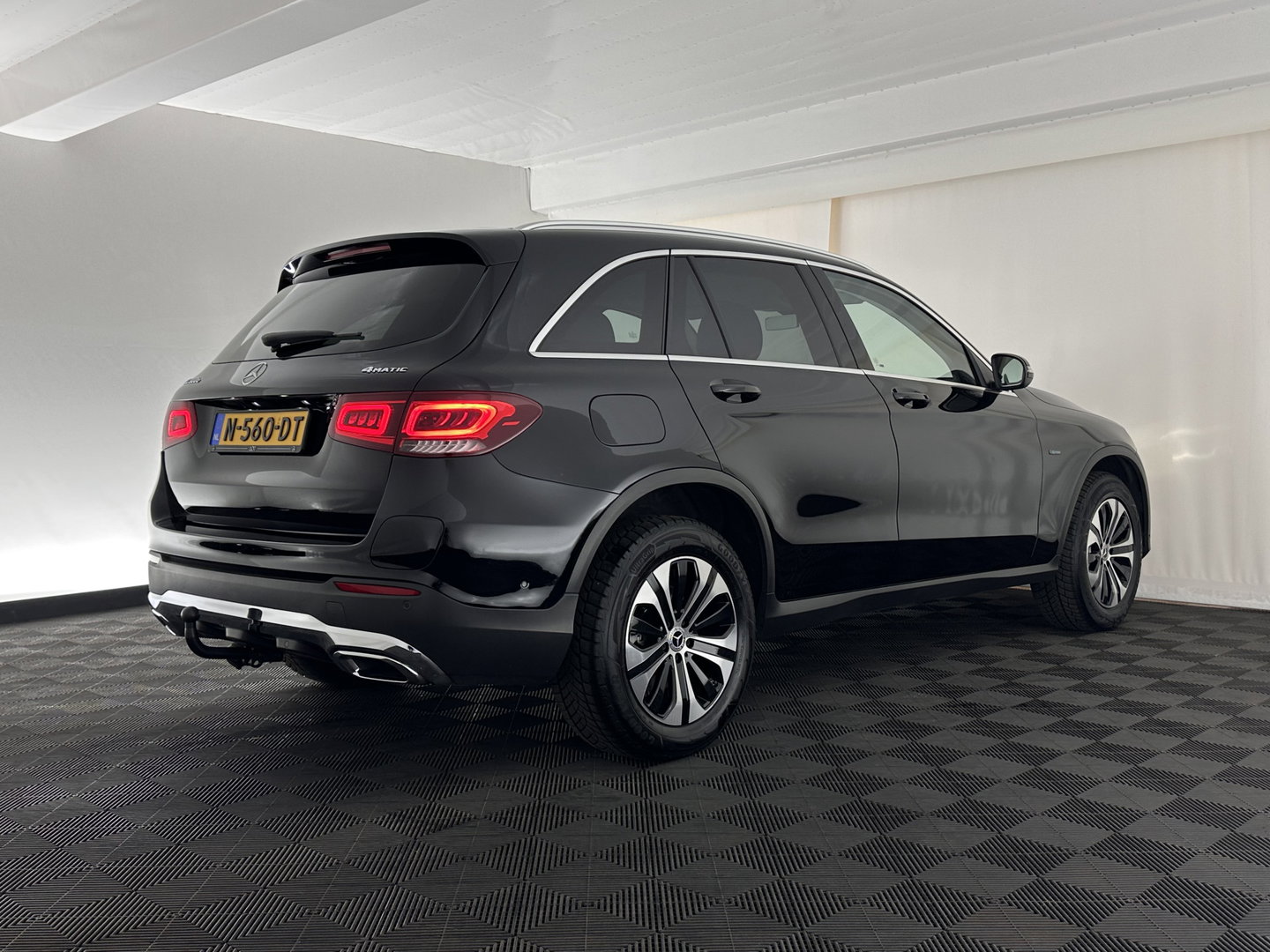 Mercedes-Benz GLC 300e 4MATIC Business Solution (IINCL.BTW) *LEATHER | FULL-LED | DIGI-COCKPIT | HEATED-SPORTSEATS | CAMERA | PRIAVACY-GLASS | NAVI-FULLMAP | ECC | PDC | CRUISE | 18''ALU*