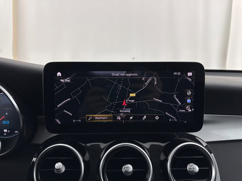 Mercedes-Benz GLC 300e 4MATIC Business Solution (IINCL.BTW) *LEATHER | FULL-LED | DIGI-COCKPIT | HEATED-SPORTSEATS | CAMERA | PRIAVACY-GLASS | NAVI-FULLMAP | ECC | PDC | CRUISE | 18''ALU*