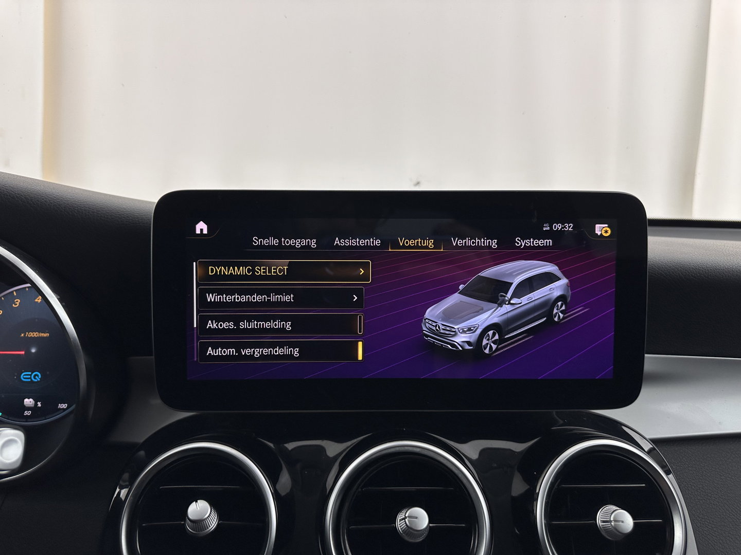 Mercedes-Benz GLC 300e 4MATIC Business Solution (IINCL.BTW) *LEATHER | FULL-LED | DIGI-COCKPIT | HEATED-SPORTSEATS | CAMERA | PRIAVACY-GLASS | NAVI-FULLMAP | ECC | PDC | CRUISE | 18''ALU*