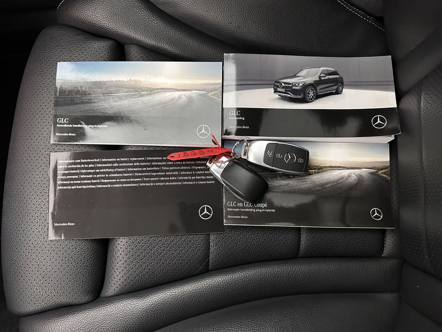 Mercedes-Benz GLC 300e 4MATIC Business Solution (IINCL.BTW) *LEATHER | FULL-LED | DIGI-COCKPIT | HEATED-SPORTSEATS | CAMERA | PRIAVACY-GLASS | NAVI-FULLMAP | ECC | PDC | CRUISE | 18''ALU*