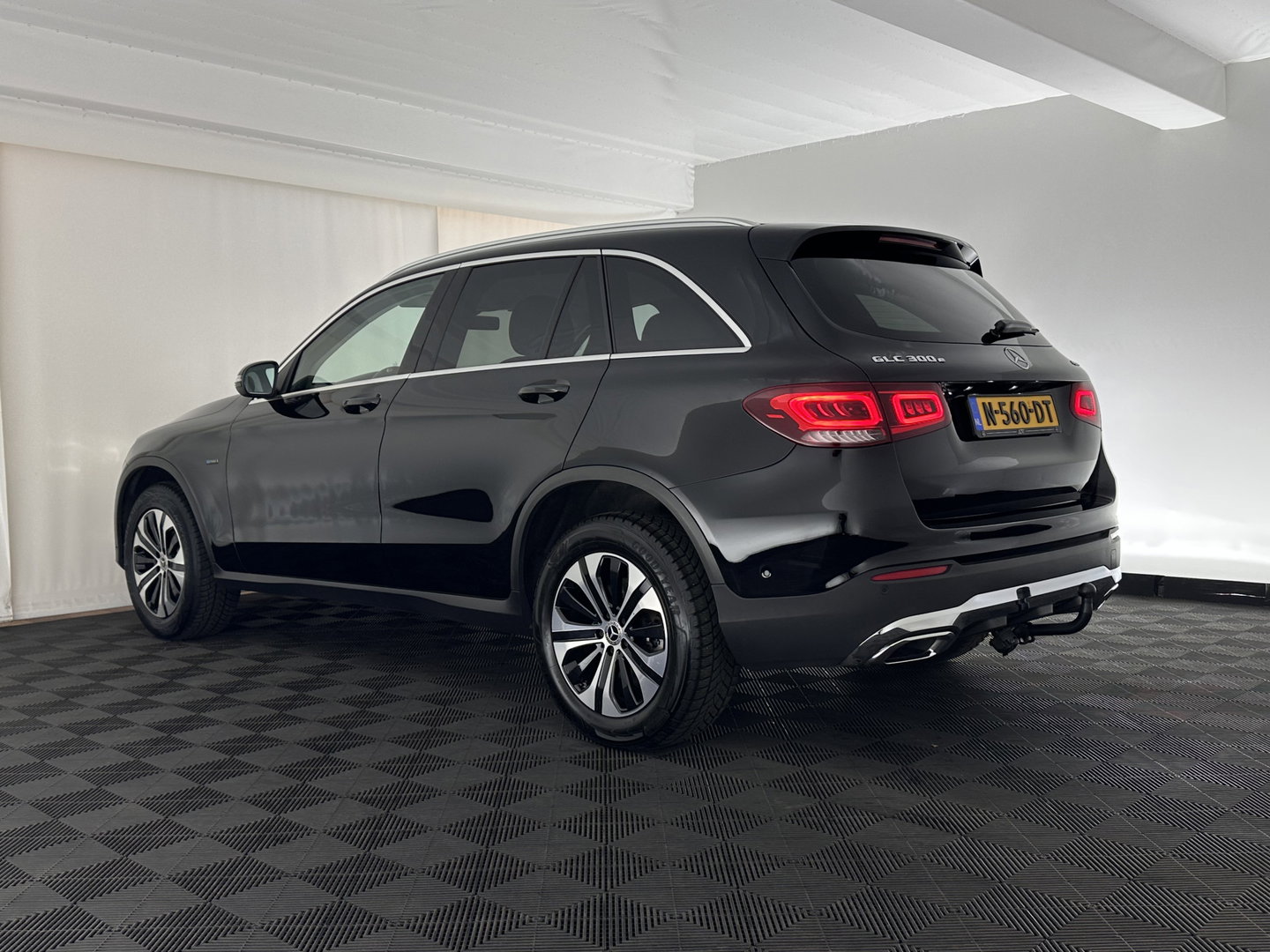 Mercedes-Benz GLC 300e 4MATIC Business Solution (IINCL.BTW) *LEATHER | FULL-LED | DIGI-COCKPIT | HEATED-SPORTSEATS | CAMERA | PRIAVACY-GLASS | NAVI-FULLMAP | ECC | PDC | CRUISE | 18''ALU*