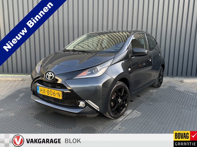 Toyota Aygo - 1.0 VVT-i x-play | Camera | Lm-velgen | Prijs Rijklaar!!