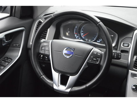 Volvo XC60 T5 AWD Inscription | Trekhaak 2000KG | Dealer onderhouden | Stoelverwarming | Leer | Cruise Control | Bluetooth |
