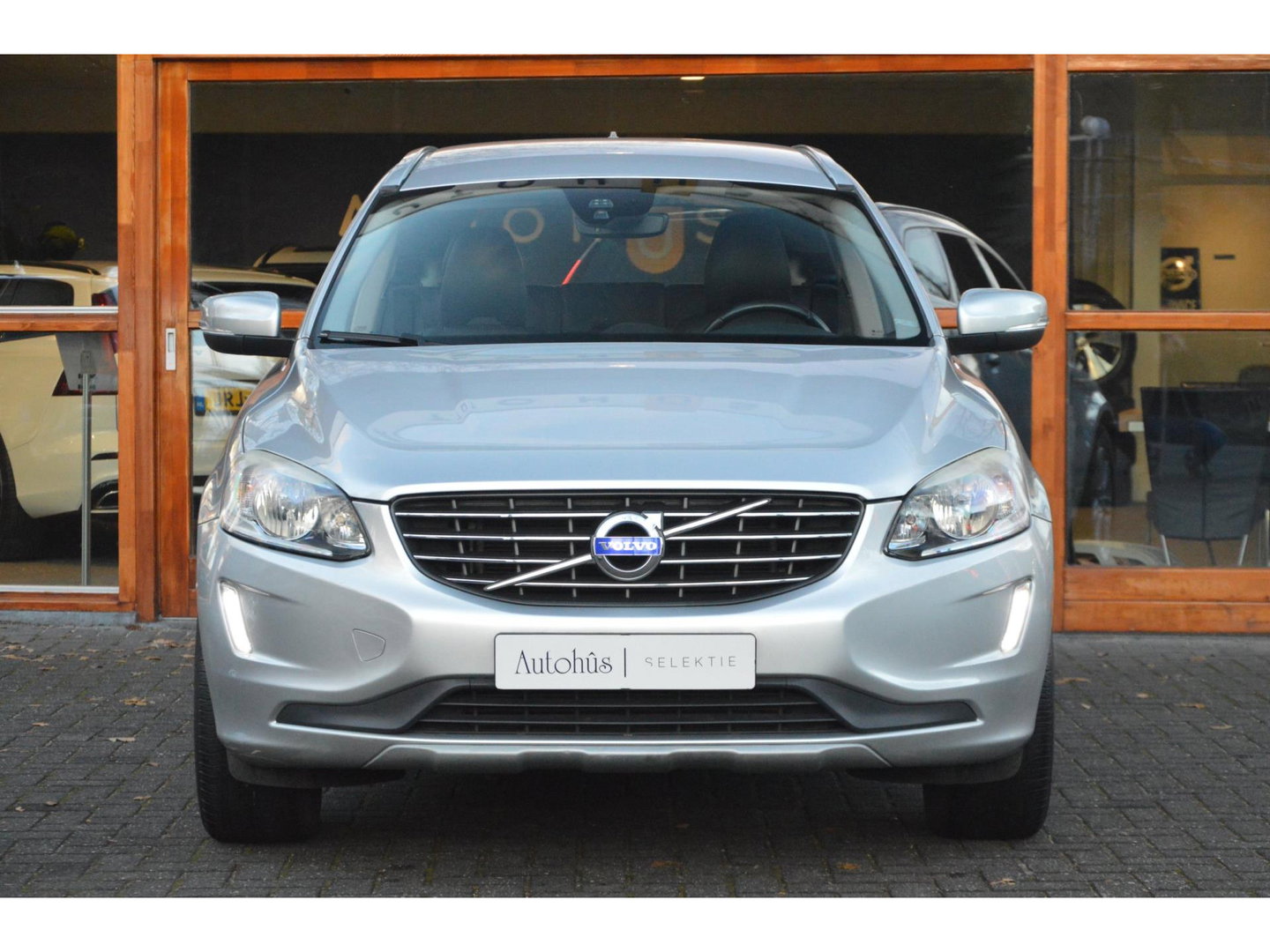 Volvo XC60 T5 AWD Inscription | Trekhaak 2000KG | Dealer onderhouden | Stoelverwarming | Leer | Cruise Control | Bluetooth |