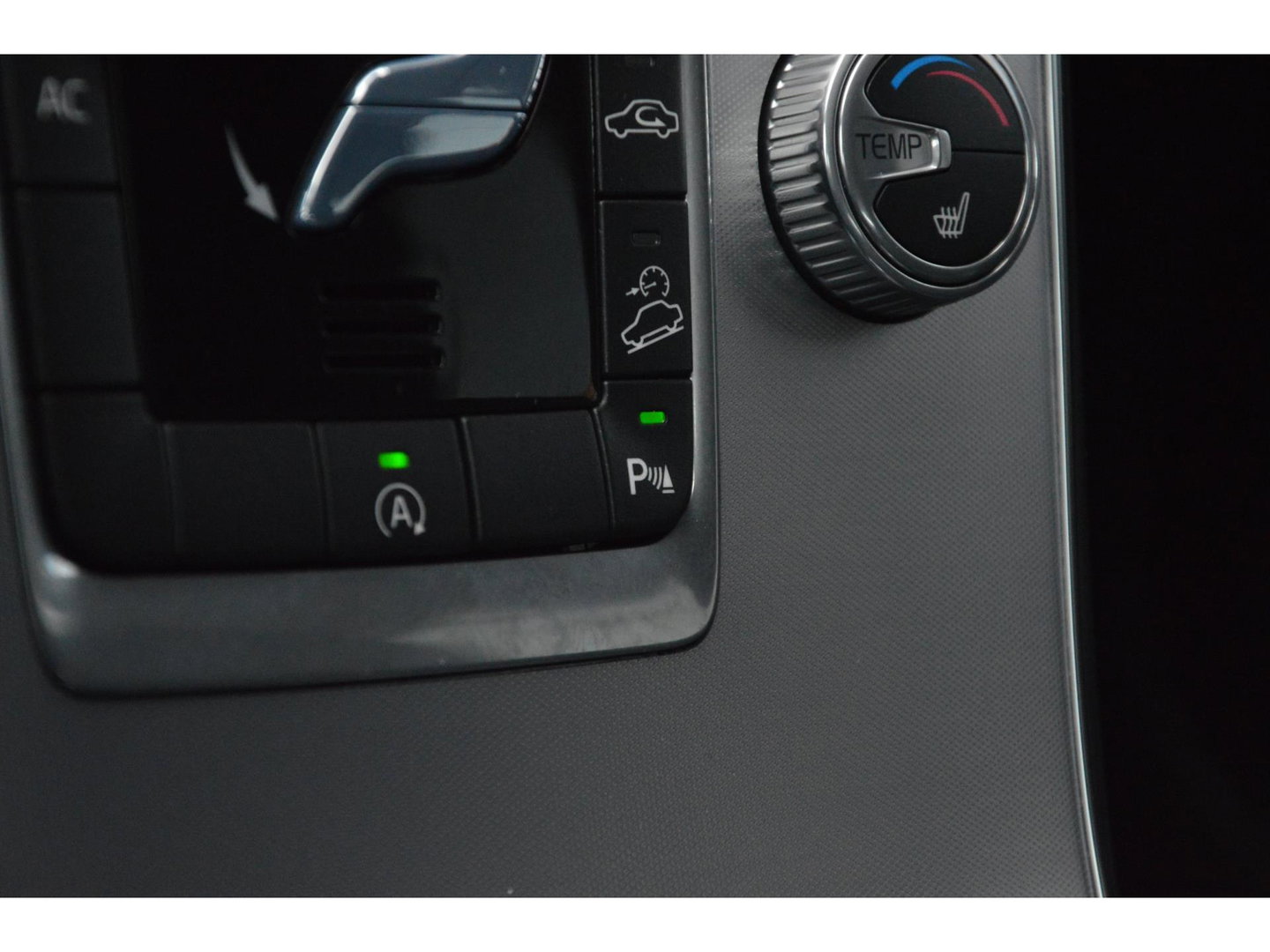 Volvo XC60 T5 AWD Inscription | Trekhaak 2000KG | Dealer onderhouden | Stoelverwarming | Leer | Cruise Control | Bluetooth |