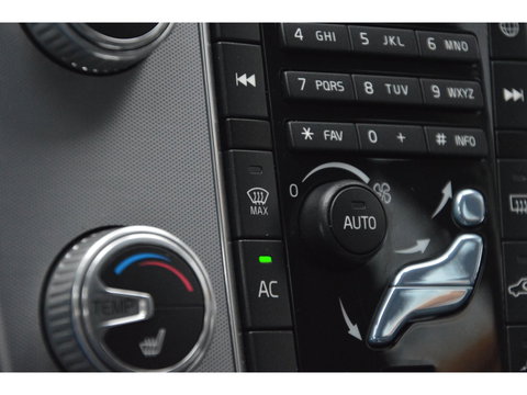 Volvo XC60 T5 AWD Inscription | Trekhaak 2000KG | Dealer onderhouden | Stoelverwarming | Leer | Cruise Control | Bluetooth |