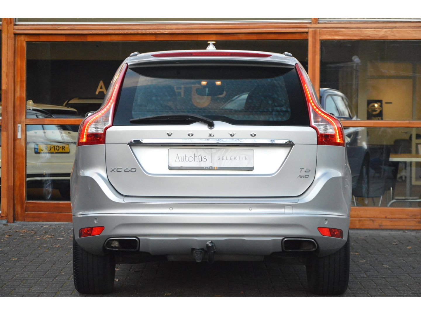 Volvo XC60 T5 AWD Inscription | Trekhaak 2000KG | Dealer onderhouden | Stoelverwarming | Leer | Cruise Control | Bluetooth |