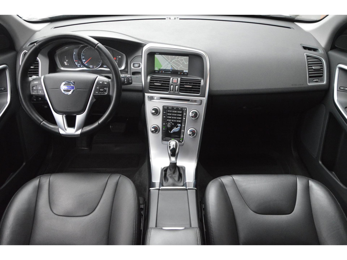 Volvo XC60 T5 AWD Inscription | Trekhaak 2000KG | Dealer onderhouden | Stoelverwarming | Leer | Cruise Control | Bluetooth |