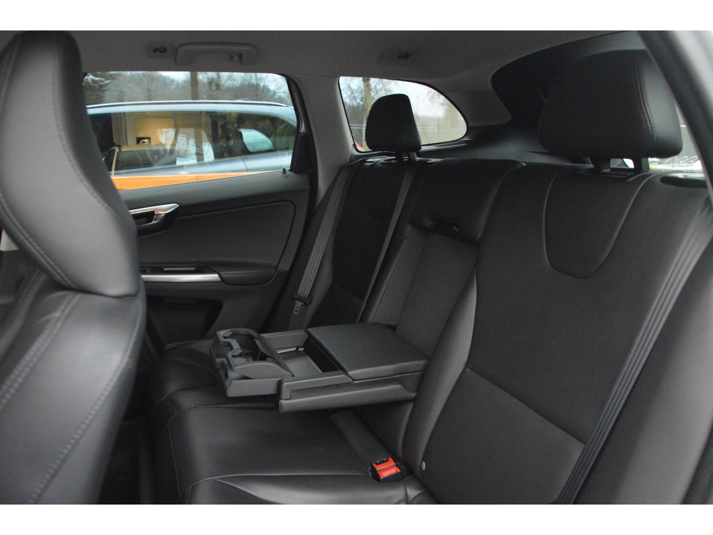 Volvo XC60 T5 AWD Inscription | Trekhaak 2000KG | Dealer onderhouden | Stoelverwarming | Leer | Cruise Control | Bluetooth |