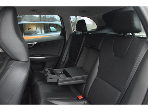 Volvo XC60 T5 AWD Inscription | Trekhaak 2000KG | Dealer onderhouden | Stoelverwarming | Leer | Cruise Control | Bluetooth |