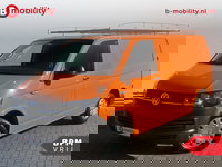 Volkswagen Transporter - 2.0 TDI Comfortline Trekhaak Imperial Betimmering | Cruise Control | Apple CarPlay | Navigatie