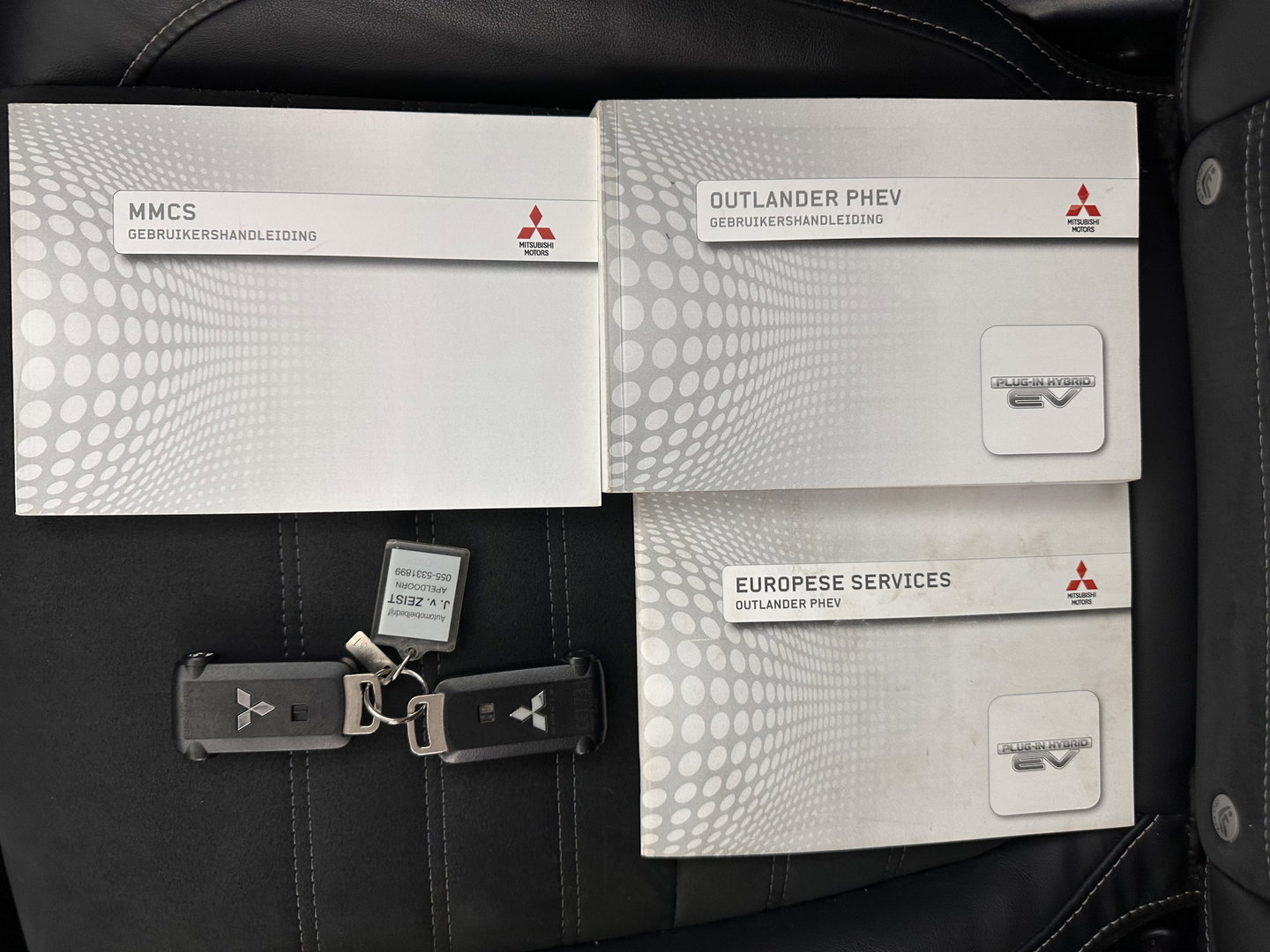 Mitsubishi Outlander 2.0 PHEV Executive Edition Aut. *LEATHER-MICROFIBRE | ROCKFORD-AUDIO | NAVI-FULLMAP | KEYLESS | CAMERA | HEATED-COMFORTSEATS | ECC | SHIFT-PADDLES | PDC | CRUISE | PRIVACY-GLASS | 18''ALU*