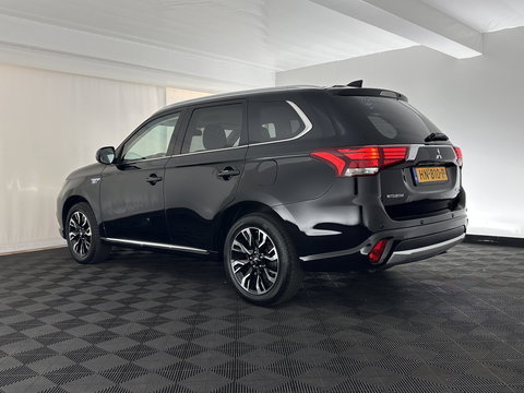 Mitsubishi Outlander 2.0 PHEV Executive Edition Aut. *LEATHER-MICROFIBRE | ROCKFORD-AUDIO | NAVI-FULLMAP | KEYLESS | CAMERA | HEATED-COMFORTSEATS | ECC | SHIFT-PADDLES | PDC | CRUISE | PRIVACY-GLASS | 18''ALU*