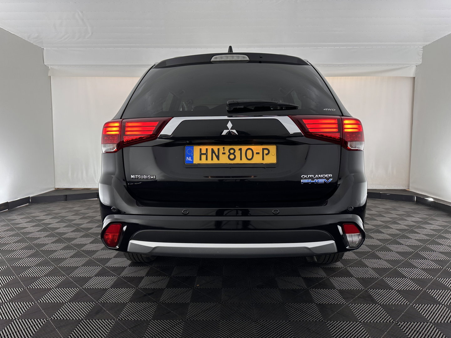 Mitsubishi Outlander 2.0 PHEV Executive Edition Aut. *LEATHER-MICROFIBRE | ROCKFORD-AUDIO | NAVI-FULLMAP | KEYLESS | CAMERA | HEATED-COMFORTSEATS | ECC | SHIFT-PADDLES | PDC | CRUISE | PRIVACY-GLASS | 18''ALU*