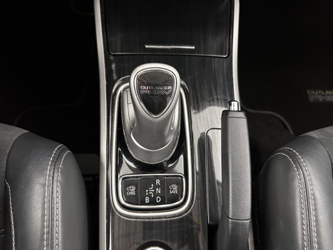 Mitsubishi Outlander 2.0 PHEV Executive Edition Aut. *LEATHER-MICROFIBRE | ROCKFORD-AUDIO | NAVI-FULLMAP | KEYLESS | CAMERA | HEATED-COMFORTSEATS | ECC | SHIFT-PADDLES | PDC | CRUISE | PRIVACY-GLASS | 18''ALU*