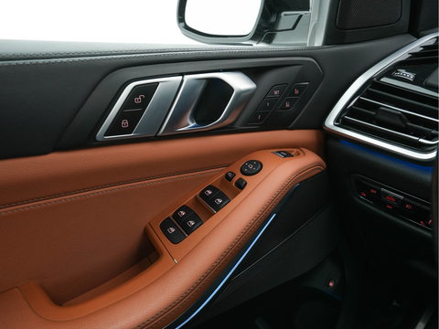 BMW X5 xDrive45e High Executive M-Sportpack (INCL.BTW) Aut. *PANO | HEAD-UP | LASER-LIGHT | LEATHER | ADAPTIVE-CRUISE | TOP-VIEW | BLINDSPOT | MEMORY-PACK | MASSAGE | HIFI-SOUND | HEATED-SPORTSEATS | NAVI-FULLMAP | DIGI-COCKPIT | 22''A
