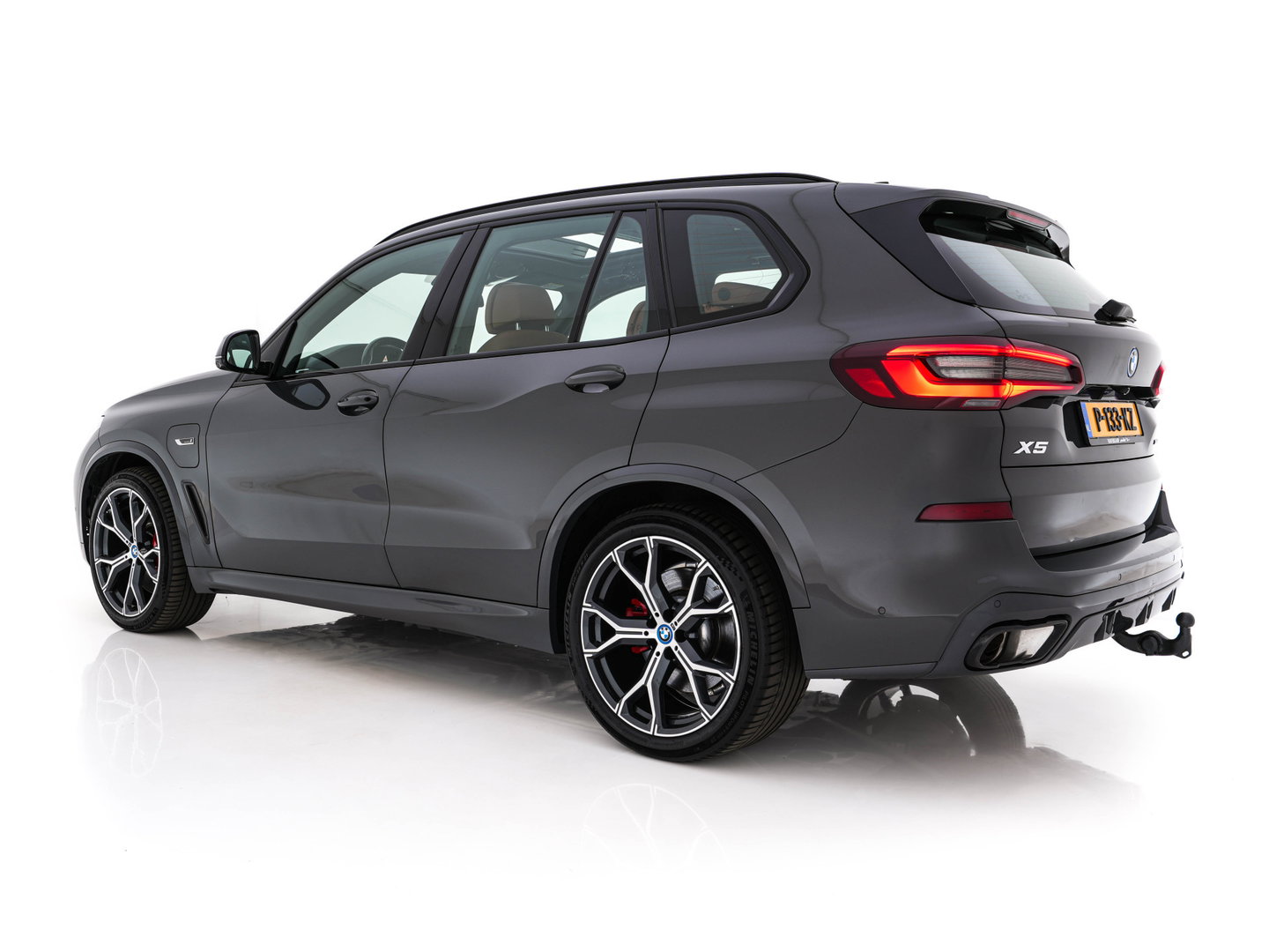 BMW X5 xDrive45e High Executive M-Sportpack (INCL.BTW) Aut. *PANO | HEAD-UP | LASER-LIGHT | LEATHER | ADAPTIVE-CRUISE | TOP-VIEW | BLINDSPOT | MEMORY-PACK | MASSAGE | HIFI-SOUND | HEATED-SPORTSEATS | NAVI-FULLMAP | DIGI-COCKPIT | 22''A
