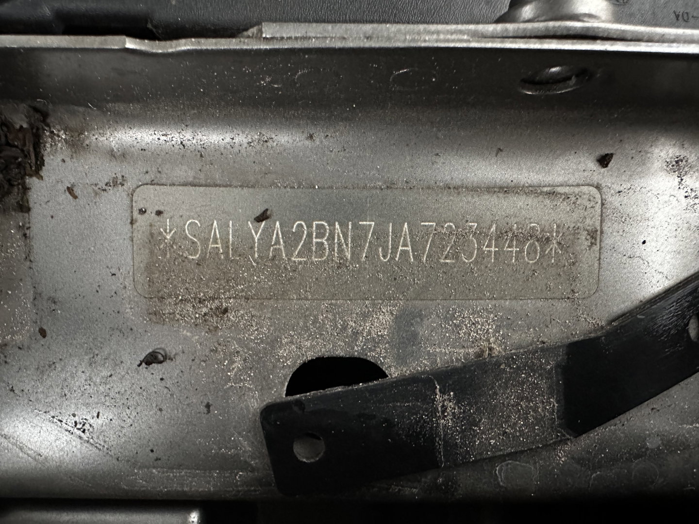 Land Rover Range Rover Velar 2.0 I4 AWD R-Dynamic HSE (INCL-BTW) Aut. *PANO | LEATHER | MATRIX-LED | MEMORY-PACK | BLINDSPOT | MERIDIAN-SURROUND | DIGI-COCKPIT | CAMERA | KEYLESS | HEATED-COMFORTSEATS | PRIVACYGLASS | SHIFTPADDLES | 22''ALU*