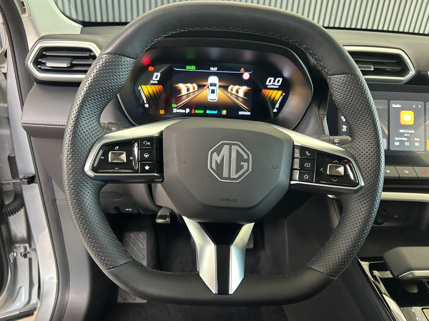 MG MG ZS Hybrid+ 1.5 Hybrid+ Luxury LEDER INTERIEUR|CAMERA|APPLECARPLAY|NAVI|PDC