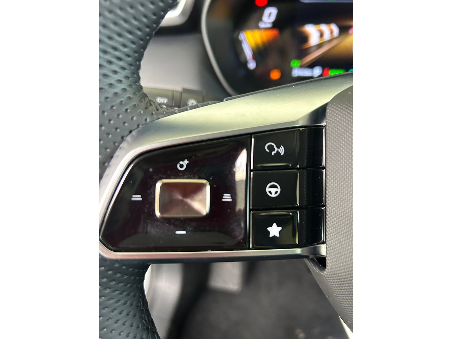 MG MG ZS Hybrid+ 1.5 Hybrid+ Luxury LEDER INTERIEUR|CAMERA|APPLECARPLAY|NAVI|PDC