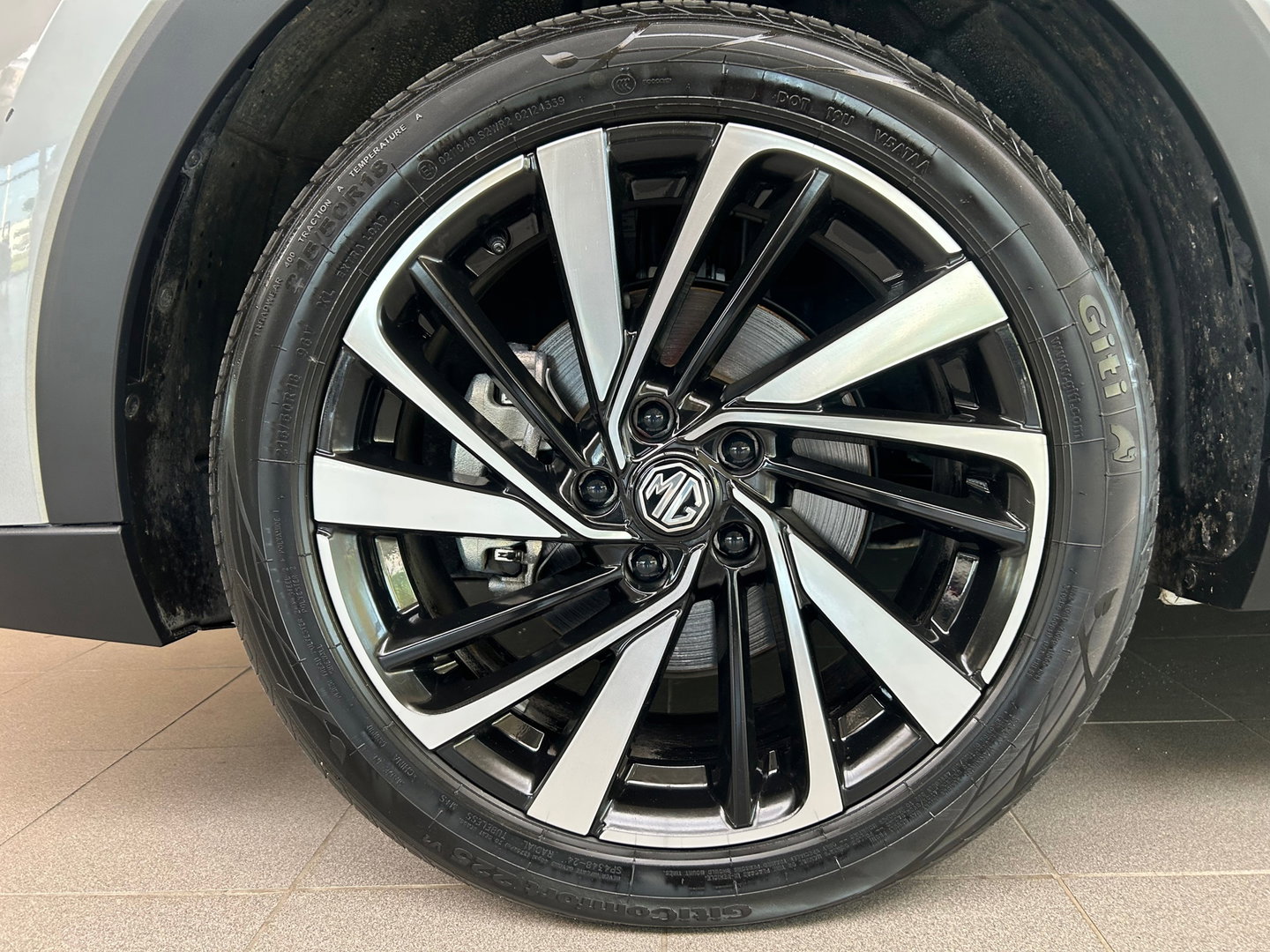 MG MG ZS Hybrid+ 1.5 Hybrid+ Luxury LEDER INTERIEUR|CAMERA|APPLECARPLAY|NAVI|PDC