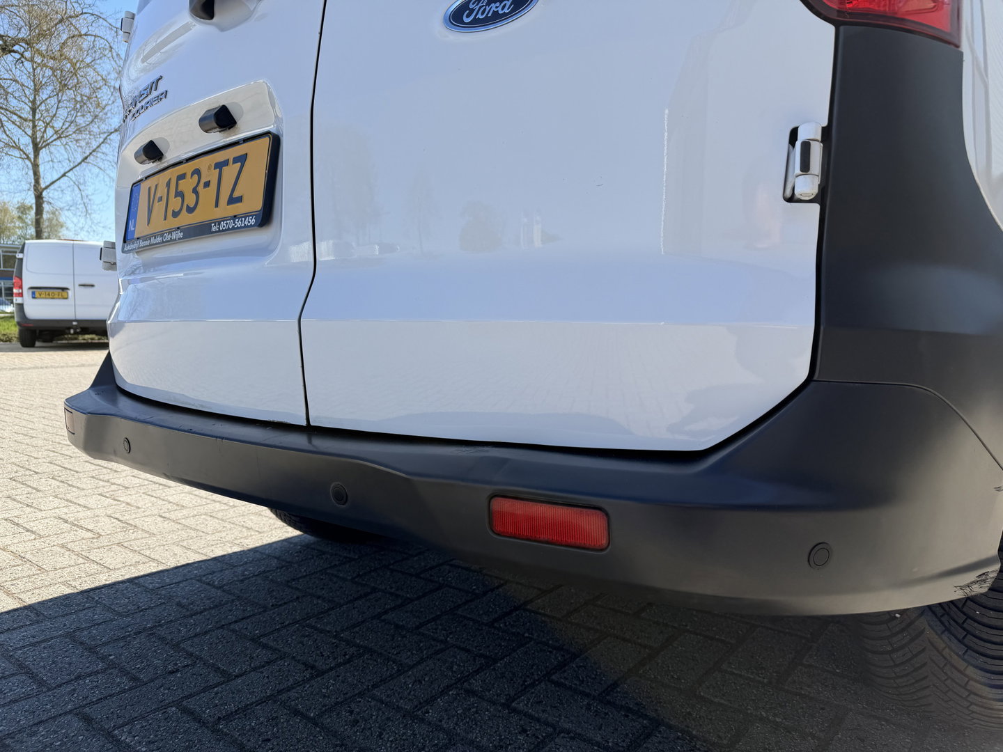 Ford Transit Courier 1.5 TDCI Trend / euro 6 / bpm vrij / vaste prijs rijklaar € 9.950 marge / vrij van btw / pdc voor en achter / airco / cruise / schuifdeur / lichtmetalen velgen
