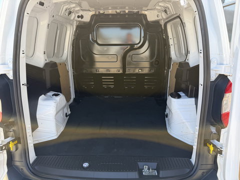 Ford Transit Courier 1.5 TDCI Trend / euro 6 / bpm vrij / vaste prijs rijklaar € 9.950 marge / vrij van btw / pdc voor en achter / airco / cruise / schuifdeur / lichtmetalen velgen