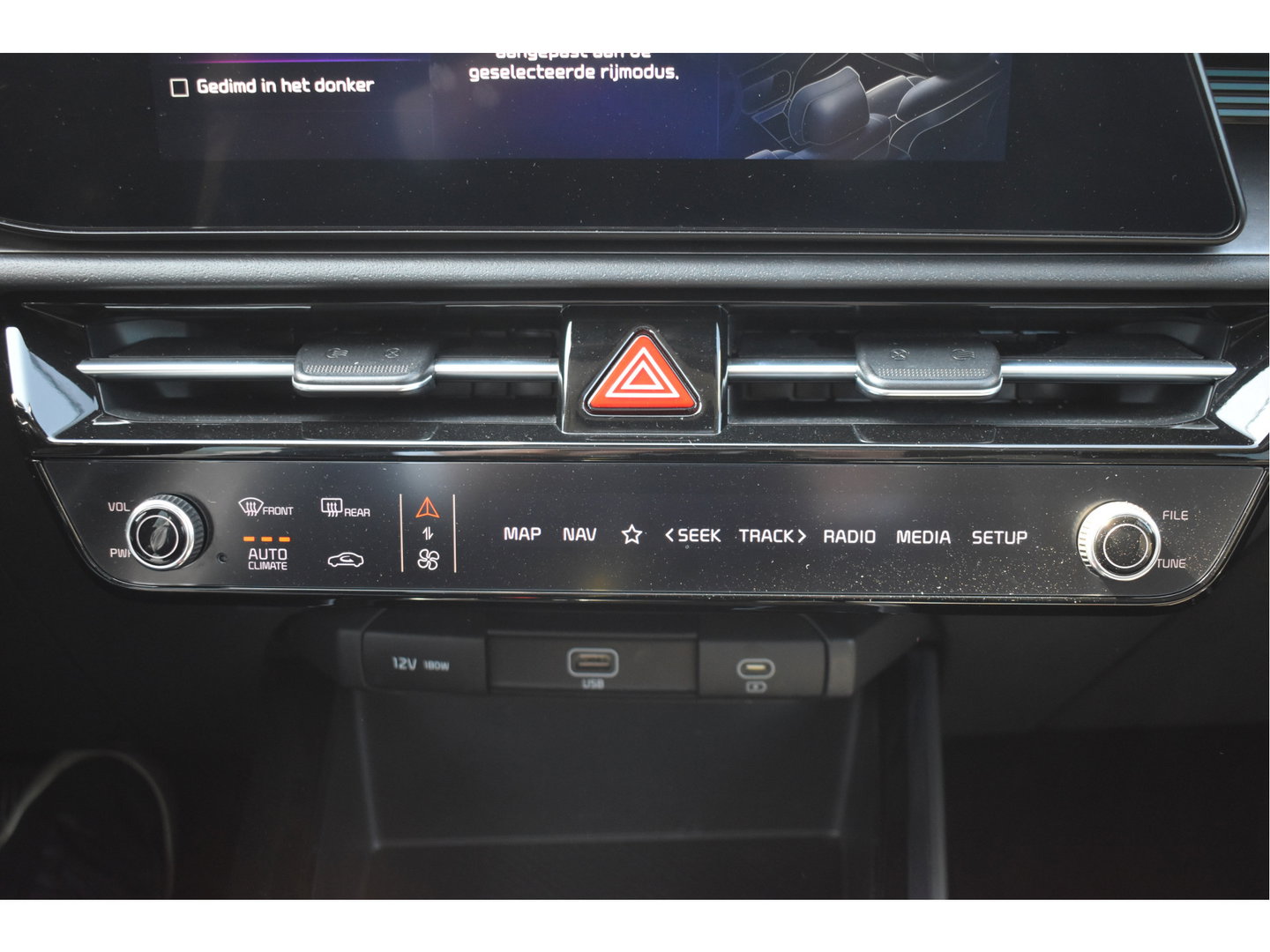 Kia Niro 1.6 GDi Hybrid DynamicPlusLine | NL-Auto | Vol | HUD | Keyless | Open dak | Carplay | Stuurverwarming | Full LE | Trekhaak