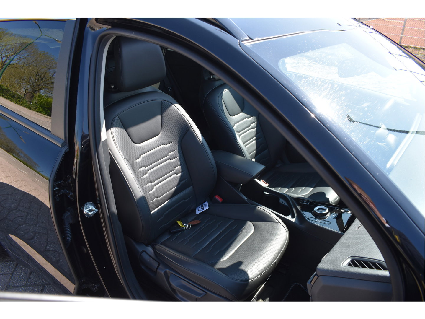 Kia Niro 1.6 GDi Hybrid DynamicPlusLine | NL-Auto | Vol | HUD | Keyless | Open dak | Carplay | Stuurverwarming | Full LE | Trekhaak