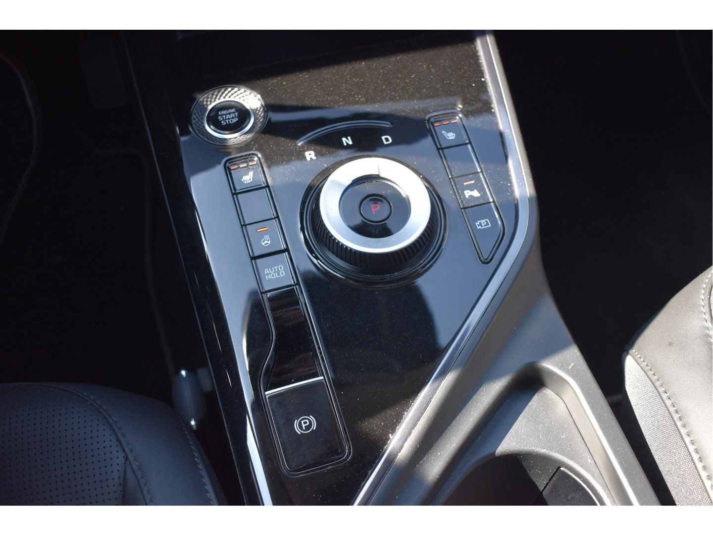 Kia Niro 1.6 GDi Hybrid DynamicPlusLine | NL-Auto | Vol | HUD | Keyless | Open dak | Carplay | Stuurverwarming | Full LE | Trekhaak