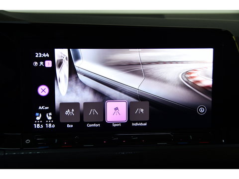 Volkswagen Golf 2.0 TSI GTI Clubsport, Pano, Sfeer