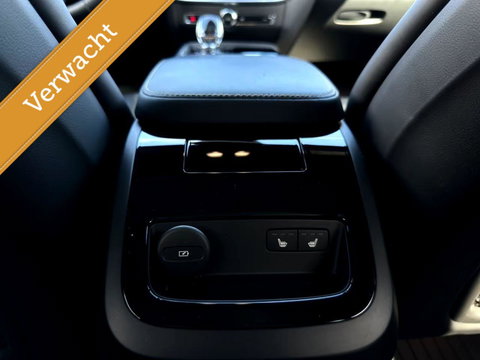 Volvo V60 2.0 T8 Plug-in hybrid AWD Polestar Engineered B&W