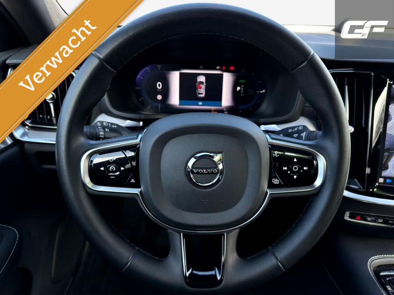 Volvo V60 2.0 T8 Plug-in hybrid AWD Polestar Engineered B&W