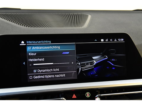 BMW 3-serie 330e M-pakket, Applecarplay, Sfeerverlichting