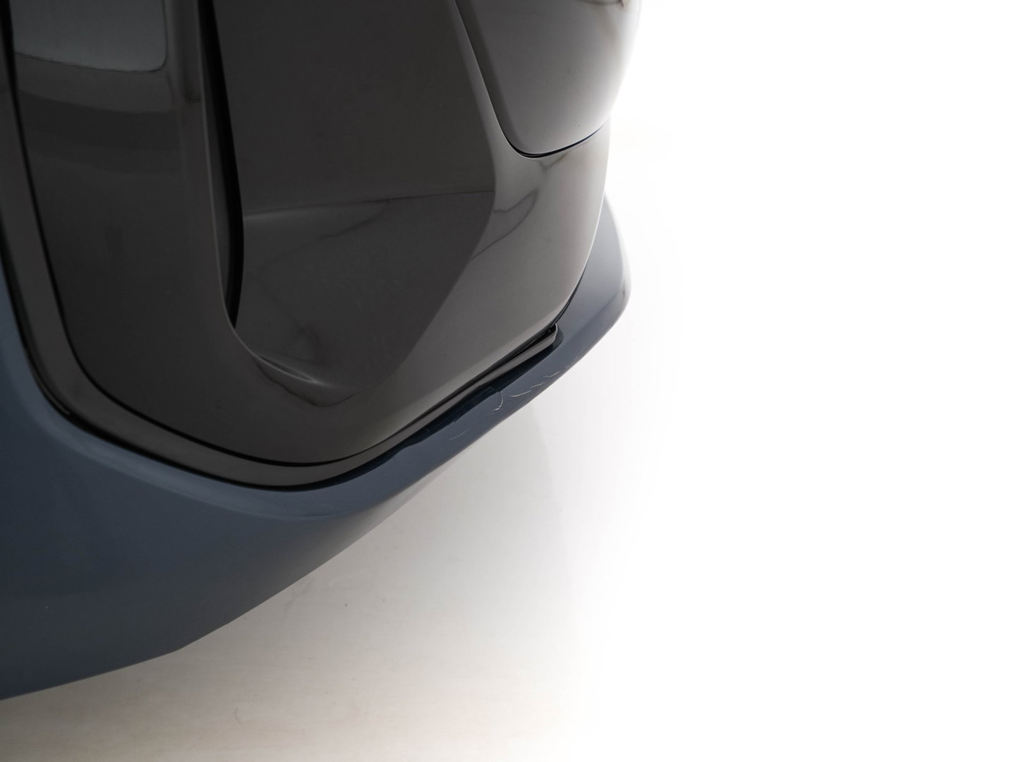 Audi A6 Avant e-tron S edition 83 kWh [ 3-Fase ] (INCL.BTW) *MATRIX-LED | LEATHER-FABRIC | ADAPTIVE-CRUISE | TOP-VIEW | BLINDSPOT | KEYLESS | MEMORY-PACK | WIDESCREEN-COCKPIT | PRIVACY-GLASS | SHIT-PADDLES | HEATED-SPORTSEATS | 21''ALU | TO