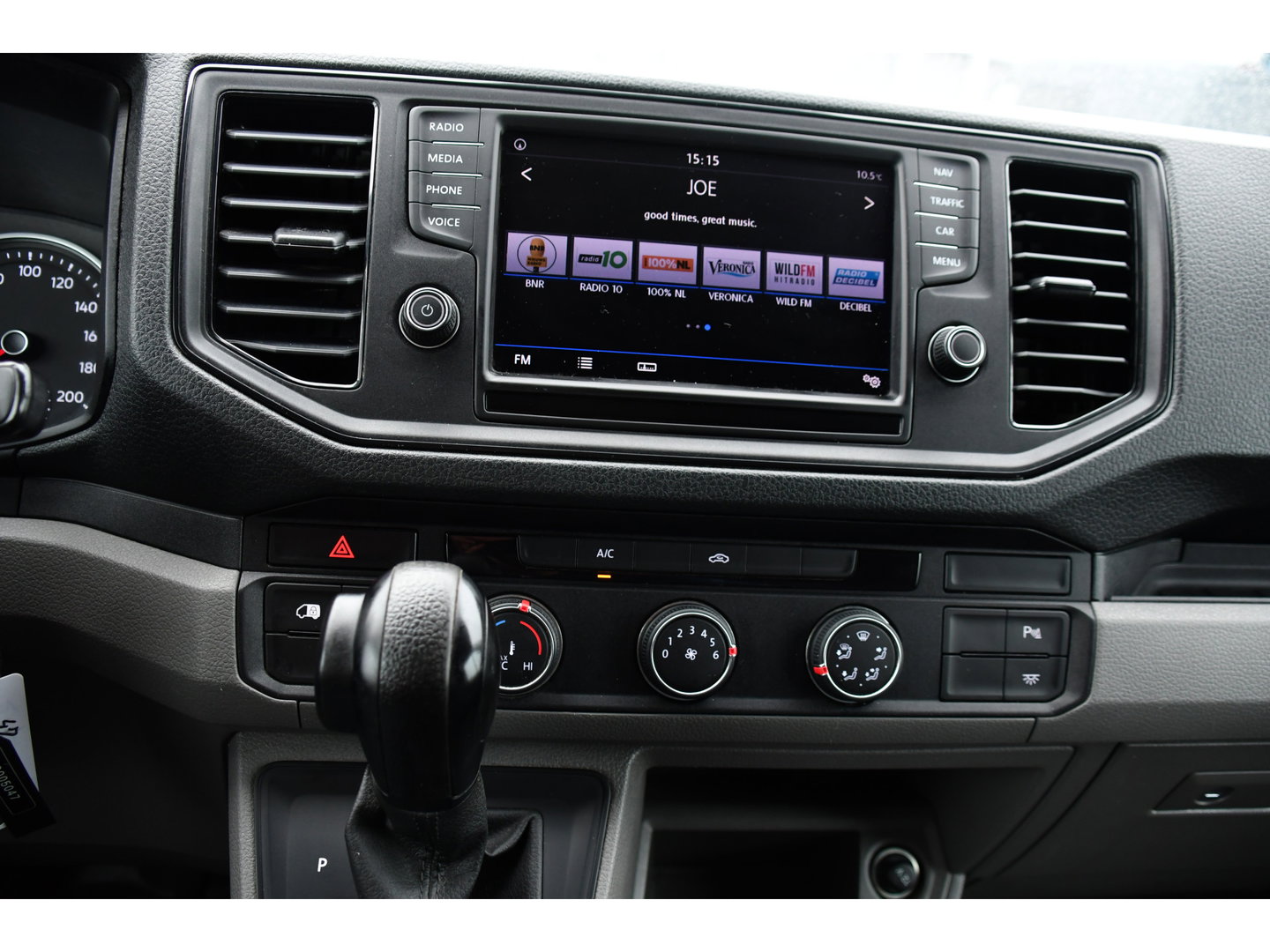 MAN TGE 30 2.0 L3H2 Black Edition Camera, Cruise, Carplay, LED, Automaat, 177pk, Trekhaak, Geveerde stoel, Sensoren, Uniek!