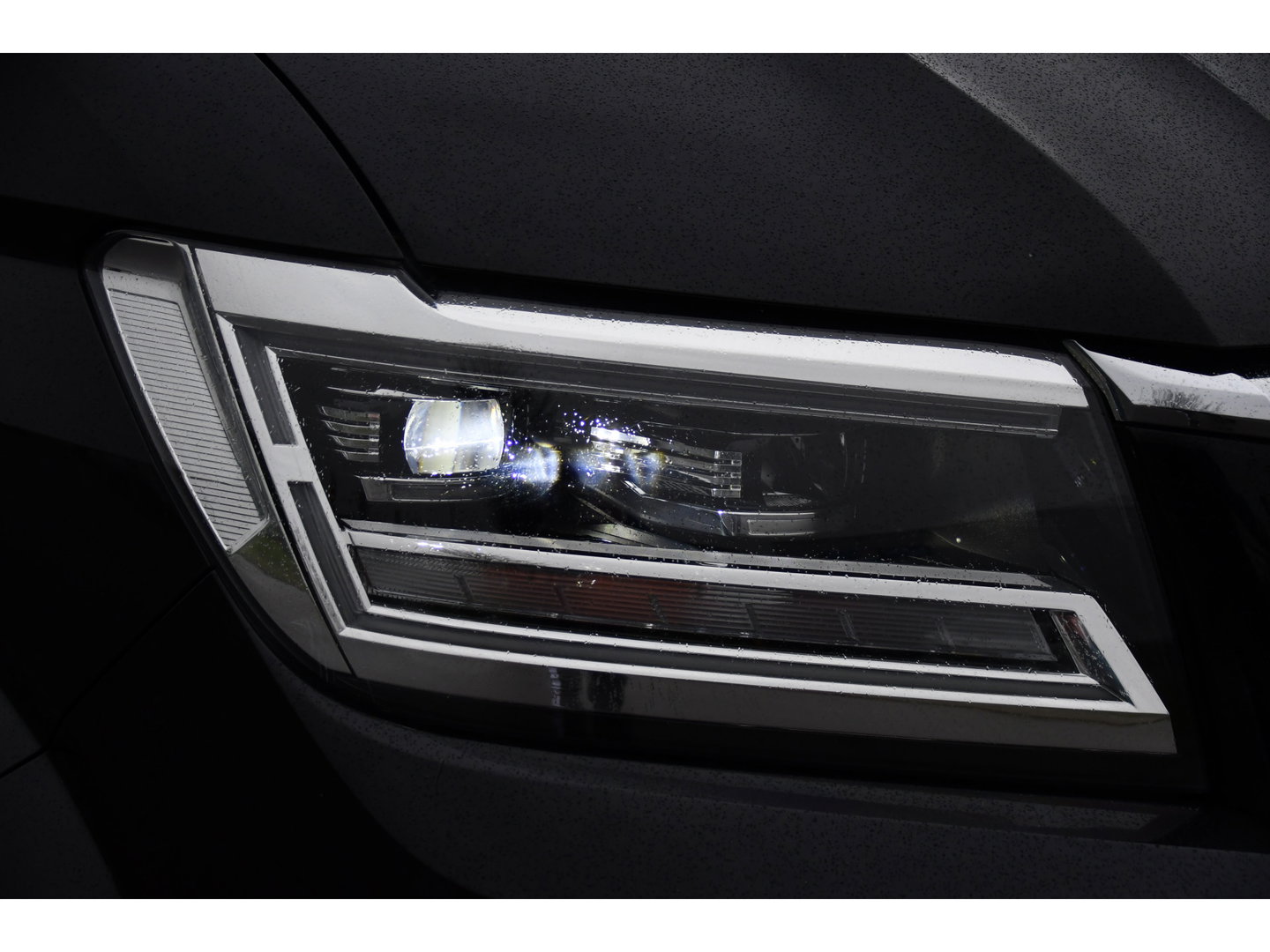 MAN TGE 30 2.0 L3H2 Black Edition Camera, Cruise, Carplay, LED, Automaat, 177pk, Trekhaak, Geveerde stoel, Sensoren, Uniek!