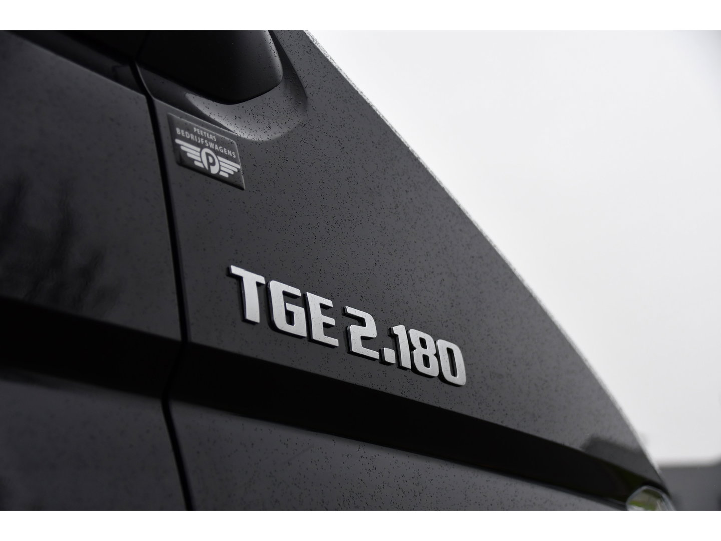 MAN TGE 30 2.0 L3H2 Black Edition Camera, Cruise, Carplay, LED, Automaat, 177pk, Trekhaak, Geveerde stoel, Sensoren, Uniek!