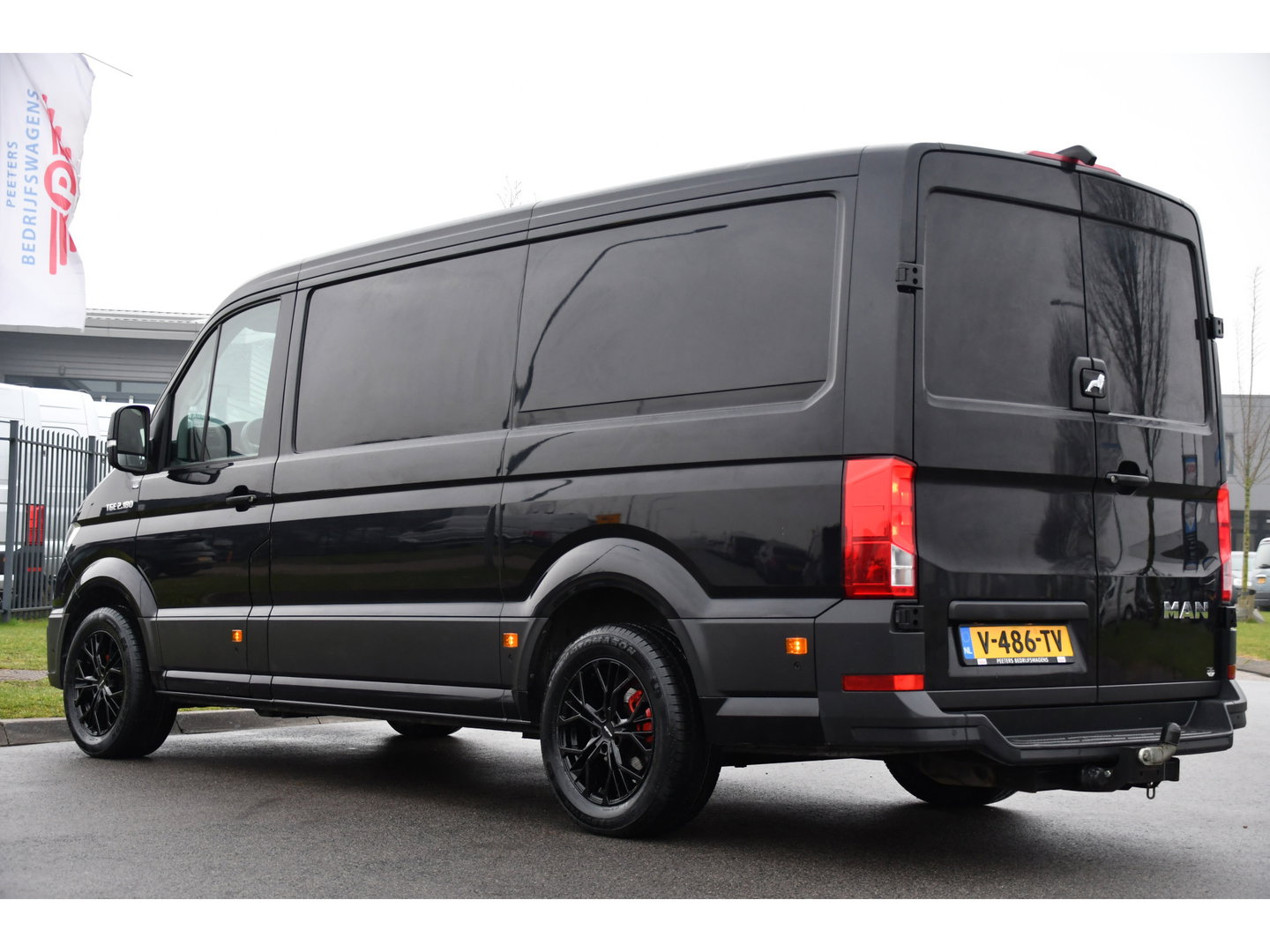 MAN TGE 30 2.0 L3H2 Black Edition Camera, Cruise, Carplay, LED, Automaat, 177pk, Trekhaak, Geveerde stoel, Sensoren, Uniek!