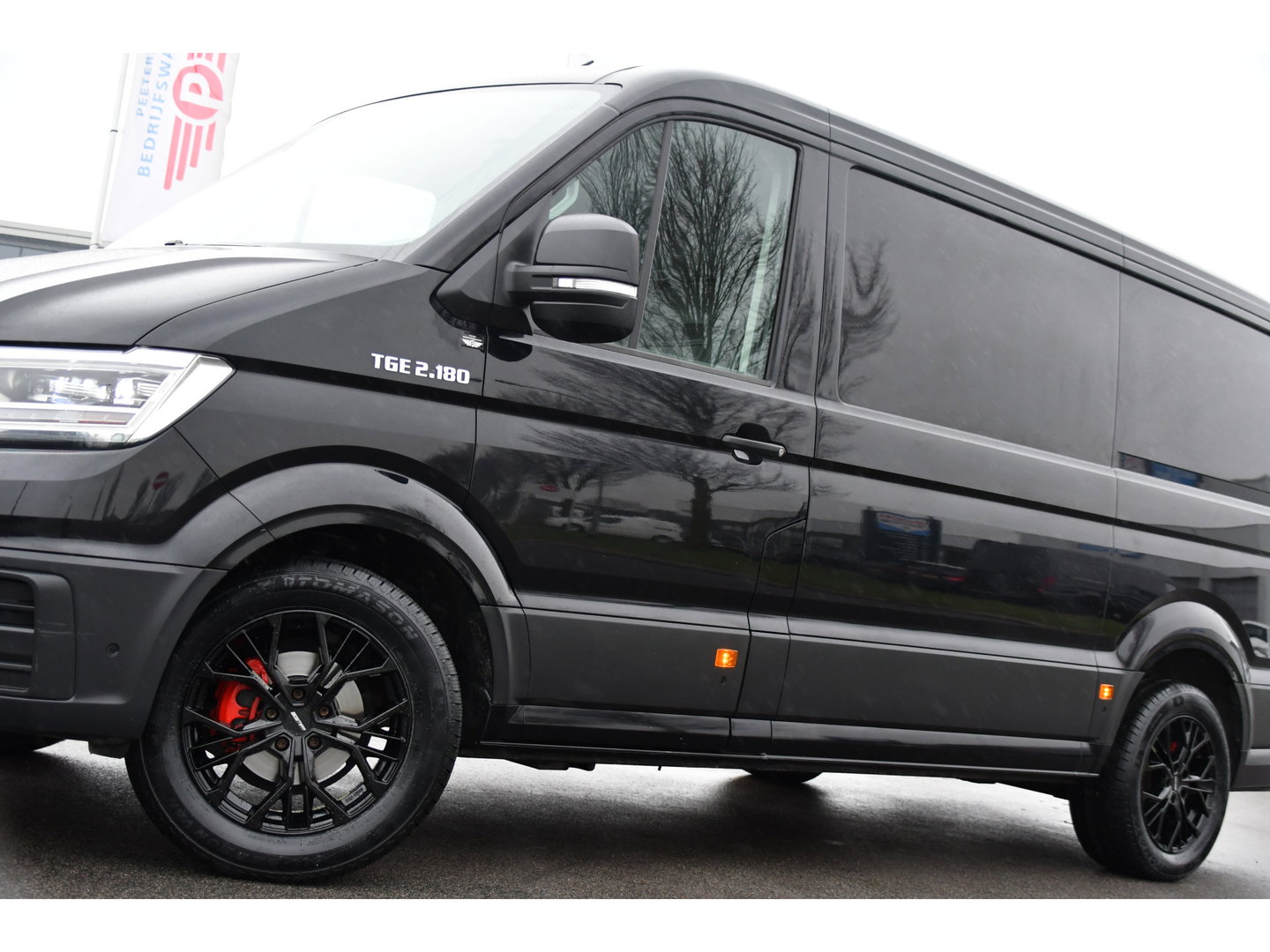 MAN TGE 30 2.0 L3H2 Black Edition Camera, Cruise, Carplay, LED, Automaat, 177pk, Trekhaak, Geveerde stoel, Sensoren, Uniek!