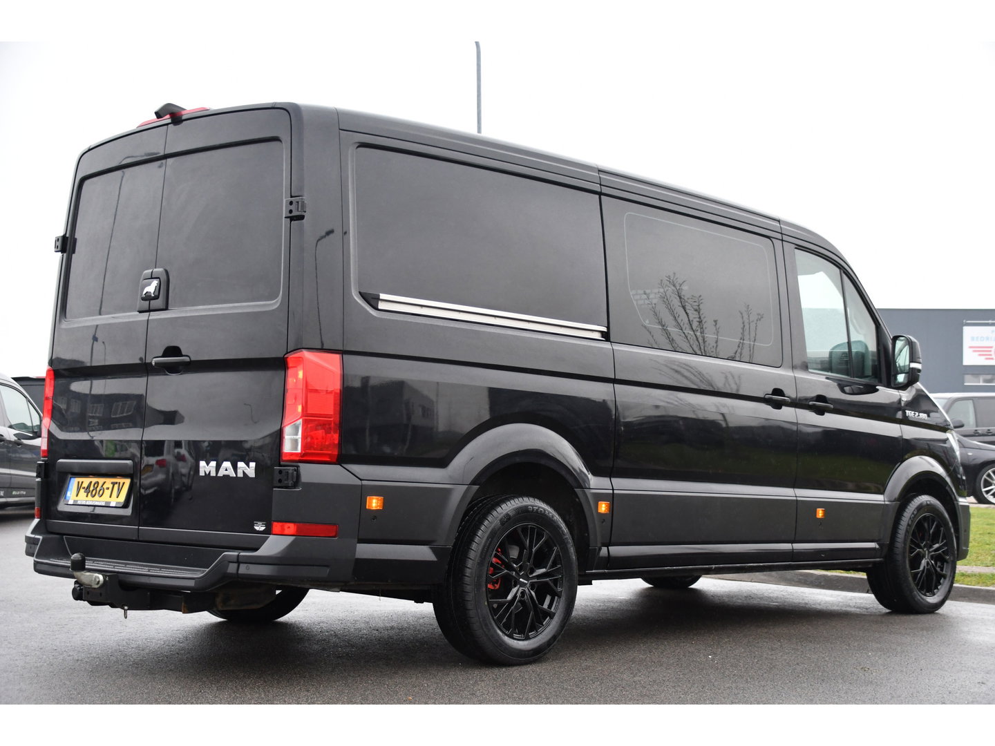 MAN TGE 30 2.0 L3H2 Black Edition Camera, Cruise, Carplay, LED, Automaat, 177pk, Trekhaak, Geveerde stoel, Sensoren, Uniek!