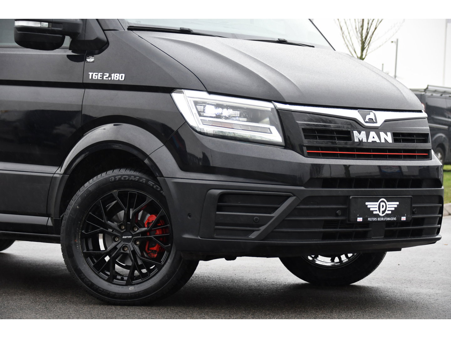 MAN TGE 30 2.0 L3H2 Black Edition Camera, Cruise, Carplay, LED, Automaat, 177pk, Trekhaak, Geveerde stoel, Sensoren, Uniek!