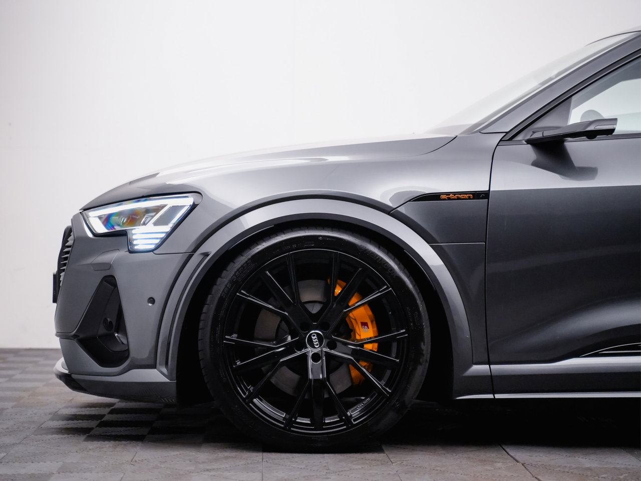 Audi e-tron