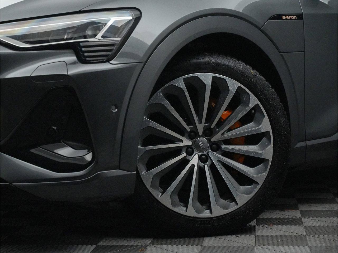 Audi e-tron