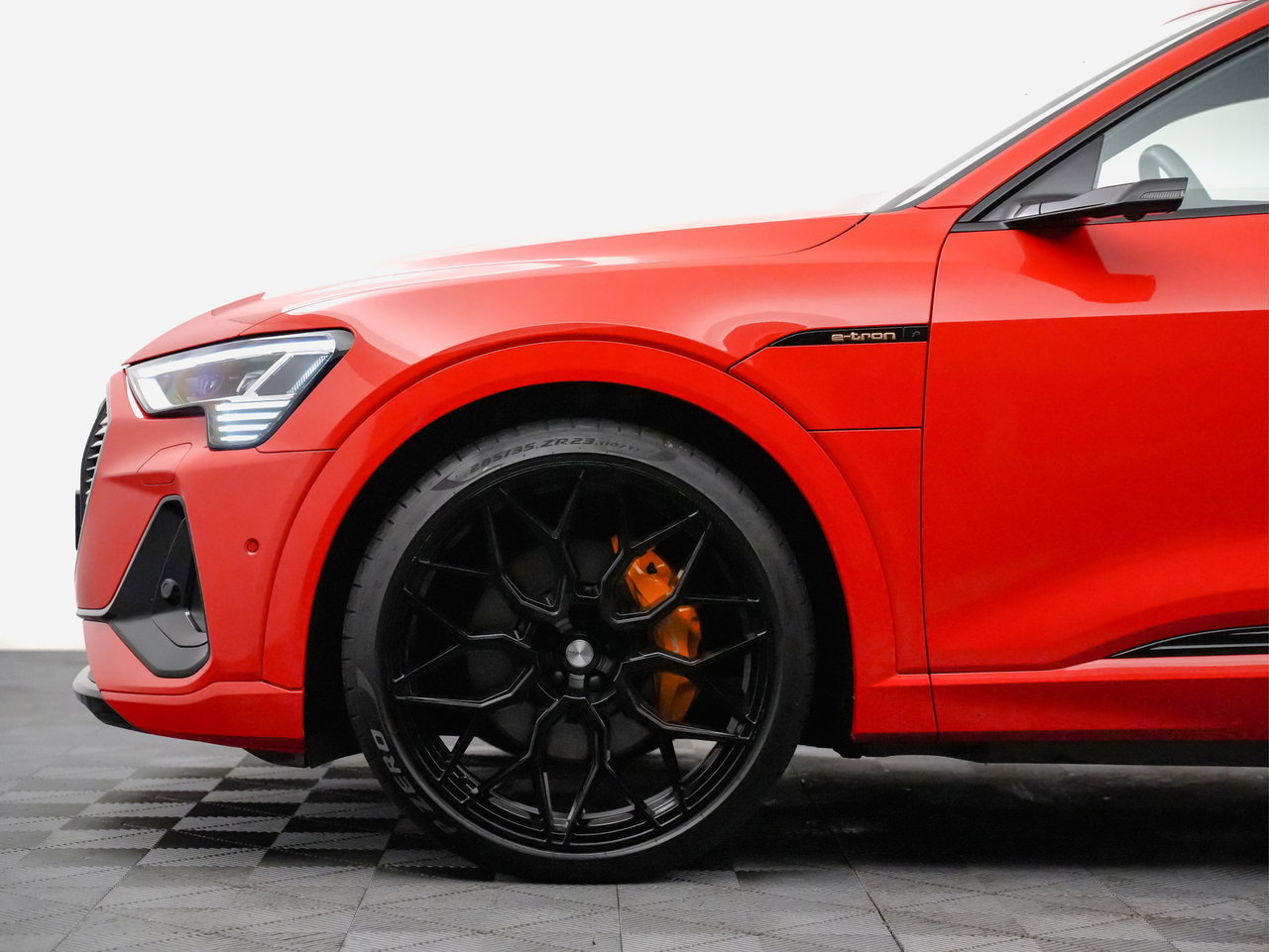 Audi e-tron