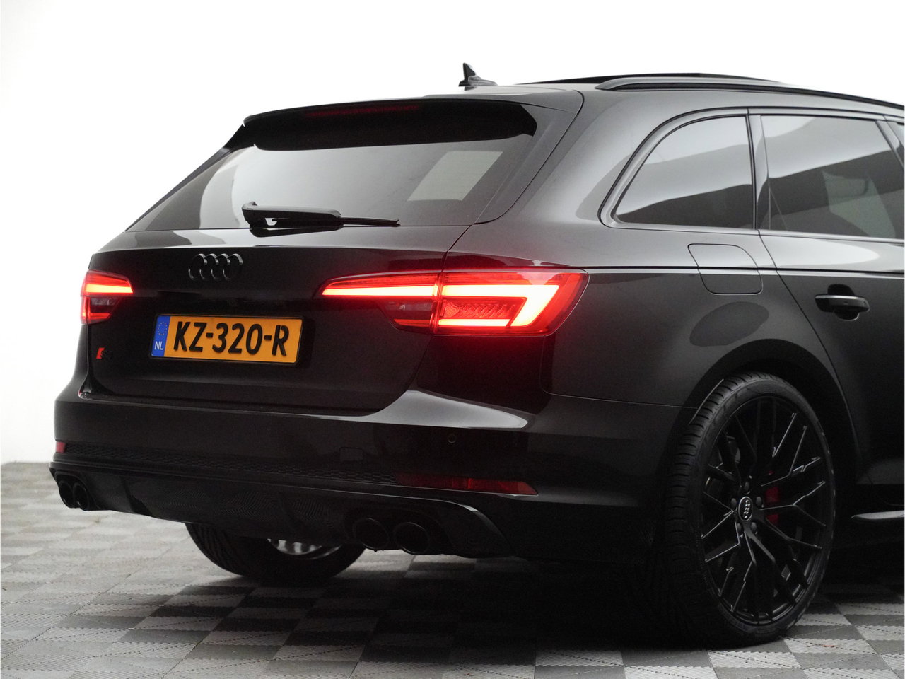 Audi S4