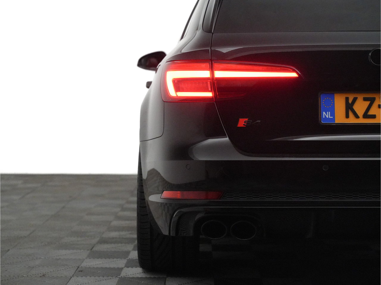 Audi S4