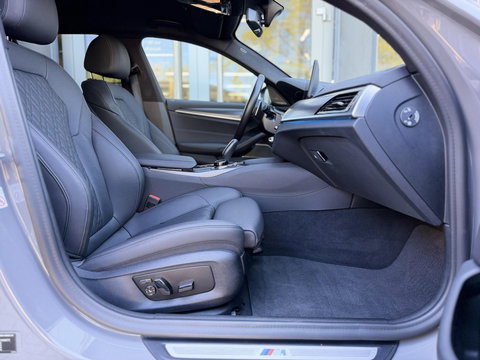 BMW 5 Serie Touring 530e High Ex. M-Sport |CoPilot|Laser|H/K|HUD|Integral Active Steering|