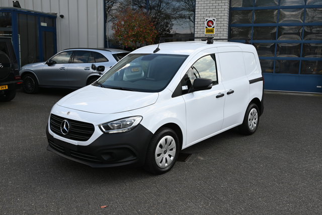 Mercedes-Benz Citan - 110 CDI L1 Base MBUX met camera, Smartphone integratie, Etc.